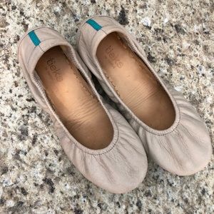 Feather Grey Tieks Size 7 Great Condition